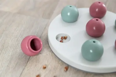 Trixie Cat Activity Solitaire – anti-slip bordspel voor katten met snoepjes - Afbeelding 6