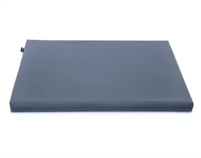 Bia Bed outdoor hondenmatras blauw 85 x 56 cm – waterafstotend