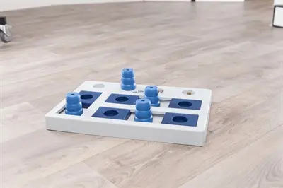 Trixie Dog Activity Chess hondenspel niveau 2 – 40 x 27 cm - Afbeelding 4