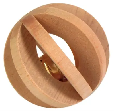 Trixie houten bal met bel beige 6 cm – knaagdierspeelgoed