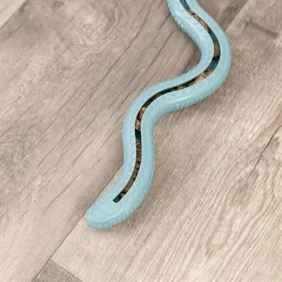 Trixie TPR snackslang 42 cm – hondenspeelgoed om te vullen - Afbeelding 10