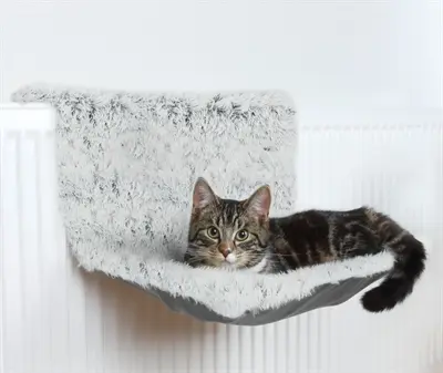 Trixie radiatorhangmat Harvey langhaar pluche wit/zwart 45 x 31 x 26 cm - Afbeelding 4
