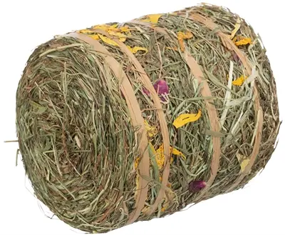 Trixie hooirol met bloesems 500 g – snack voor knaagdieren