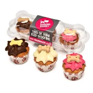 The Barking Bakery Mini Iced Woofins vanille en carob – trio hondencupcakes - Afbeelding 1