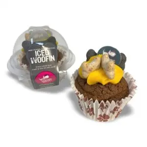 The Barking Bakery Carob Woofin – cupcake hondensnack met yoghurtglazuur - Afbeelding 1