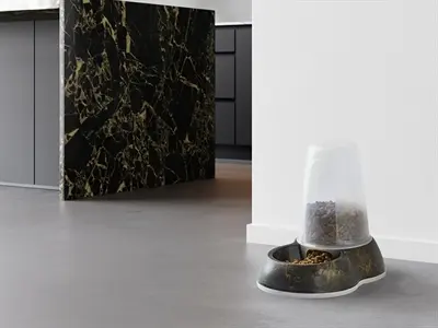 Savic voerdispenser Loop Marble 1,5 liter – zwart/goud - Afbeelding 8