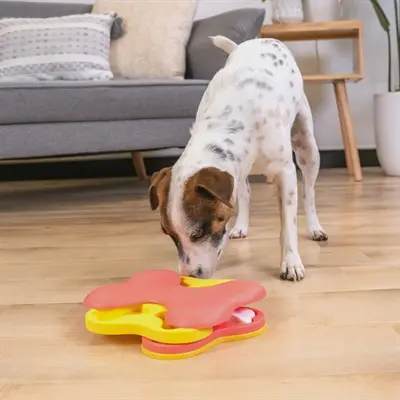 Nina Ottosson Dog Tornado roze 5 x 21 x 17 cm – hondenpuzzel niveau 2