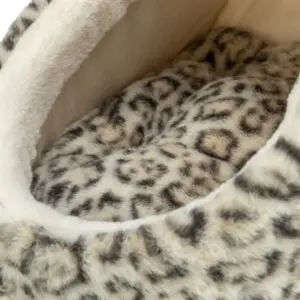 Trixie kattenmand iglo Leo Soft pluche crème/panterprint 35 x 41 x 26 cm - Afbeelding 7