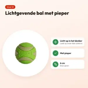 Chuckit Max Glow Ultra Squeaker hondenbal M 6 cm – groen, glow in the dark – voordelen