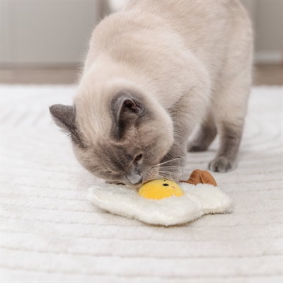 Trixie kattenspeeltje gebakken ei XXL pluche met Amerikaanse catnip 18 cm