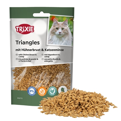 Trixie Triangles kattensnack met kippenborst en catnip 50 g